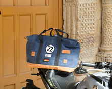 Load the image into the gallery, Sac de Voyage Week-end 24H - Bleu, Personnalisable et Raffiné en Coton avec Patch - LÉGENDE