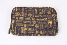 Charger l'image dans la galerie, Housse Ordinateur 24H - Rembourrée et Imprimée 35 x 25 x 2.5 cm - CENTENAIRE