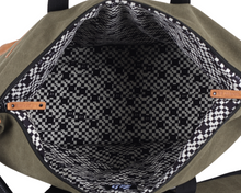 Load the image into the gallery, Sac de Voyage Week-end 24H - Kaki, Personnalisable et Raffiné en Coton avec Patch - LÉGENDE