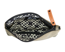 Load the image into the gallery, Pochette Trousse 24H - Kaki, Pratique en Coton 22 x 15 cm - LÉGENDE
